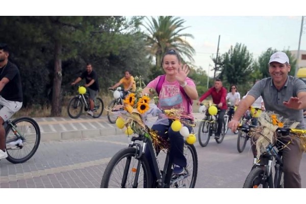 Hasat sonunu bisiklet turuyla kutladılar