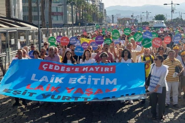 İzmir’de ÇEDES’e karşı miting