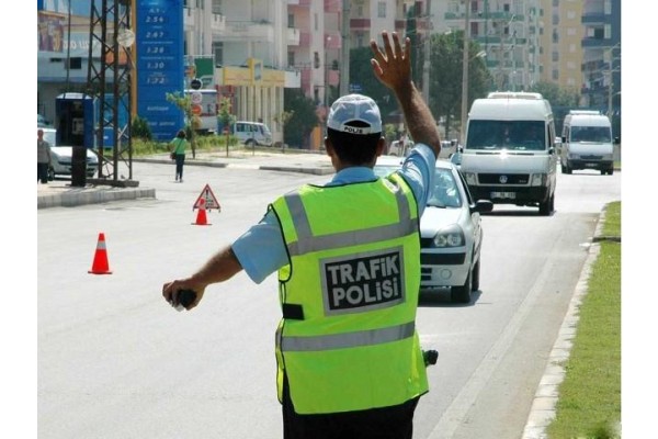 TRAFİK CEZALARINI ARTIRAN KANUN TBMM'DE KABUL EDİLDİ