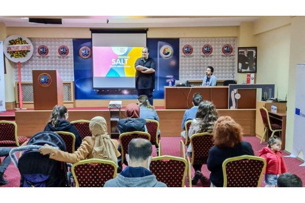 AB GENÇLİK BİLGİLENDİRMESİ GERÇEKLEŞTİRİLDİ