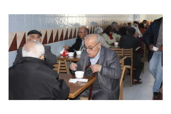 ALİAĞA’DA BARIŞ İÇİN AŞURELER DAĞITILDI