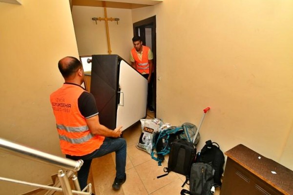 Üniversitelilere nakliye desteği sürüyor