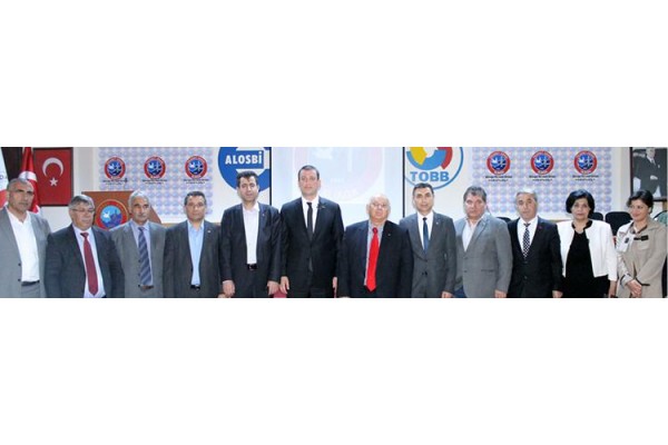 PROJELERİNİ İŞ DÜNYASIYLA PAYLAŞTI