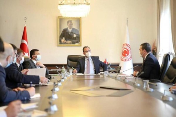 BERGAMA’YA GENÇLİK MERKEZİ YAPILACAK