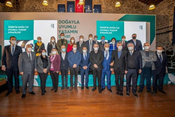 İZMİR’İN “DOĞAYLA UYUMLU YAŞAM STRATEJİSİ” YAYINLANDI