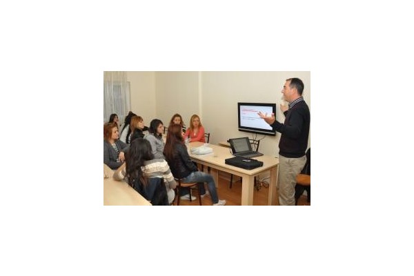 ALİAĞA BELEDİYESİ ÖĞRENCİLERİ HAYATA HAZIRLIYOR