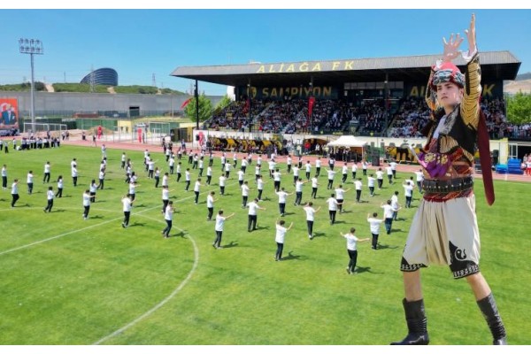 Gençler Ata’sını andı