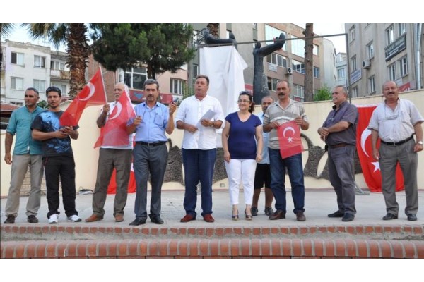 ALİAĞALI MUHTARLAR DARBE GİRİŞİMİNİ KINADI