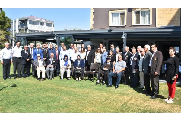 PROTOKOL GAZİ VE AİLELERİYLE BİR ARAYA GELDİ