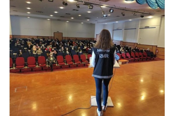 EMNİYETTEN "EN İYİ NARKOTİK POLİSİ: ANNE" EĞİTİMİ