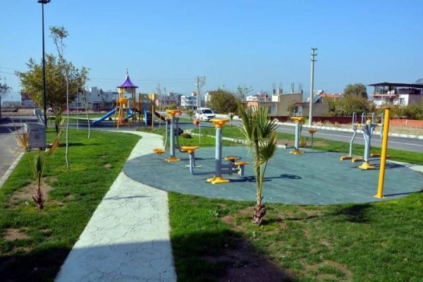 HELVACI’YA İKİ YENİ OYUN PARKI