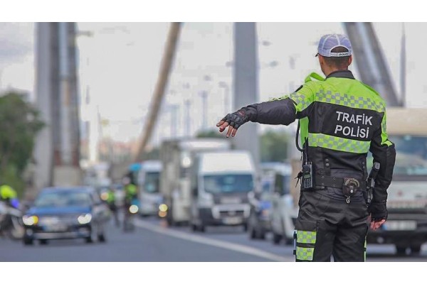21BİN 221 SÜRÜCÜYE CEZA UYGULANDI