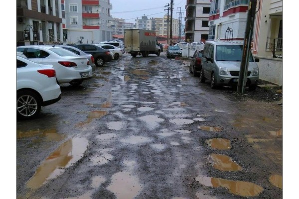 ÖZCAN DURMAZ:‘İMKANI OLAN, YOLLARI YAPMALIDIR.’