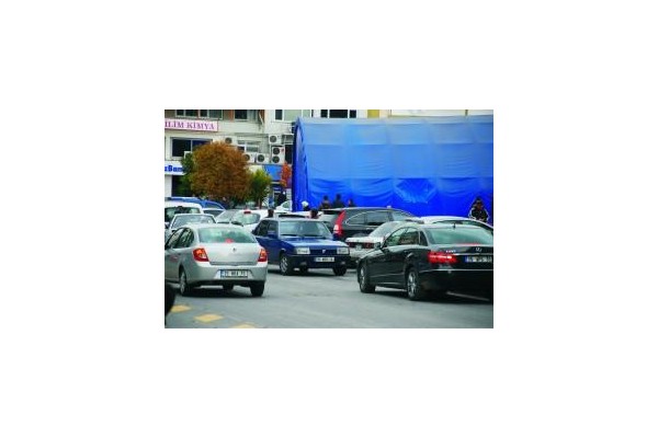 Aliağa'da araç sayısı 3 bin 274 arttı