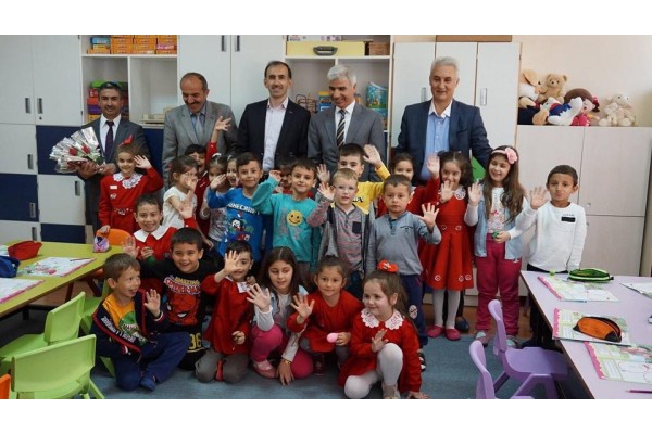 ÖĞRENCİLERE KUTLU DOĞUM HEDİYESİ