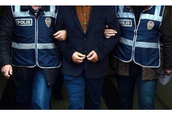 FETÖ OPERASYONUNDA 8 TUTUKLAMA