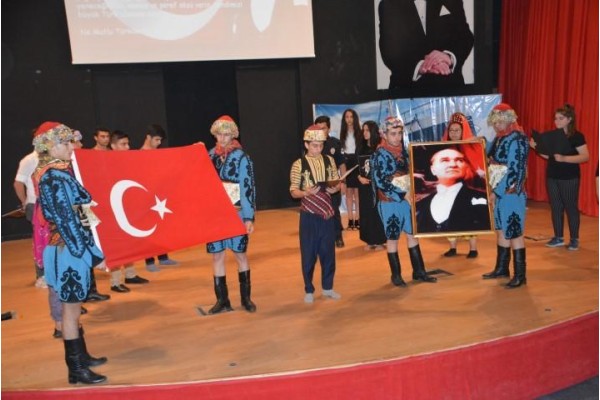 ALİAĞA’DA 19 MAYIS COŞKUSU