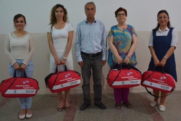 DİKİLİ’DE ANLAMLI PROJE: ‘HOŞ GELDİN BEBEK’