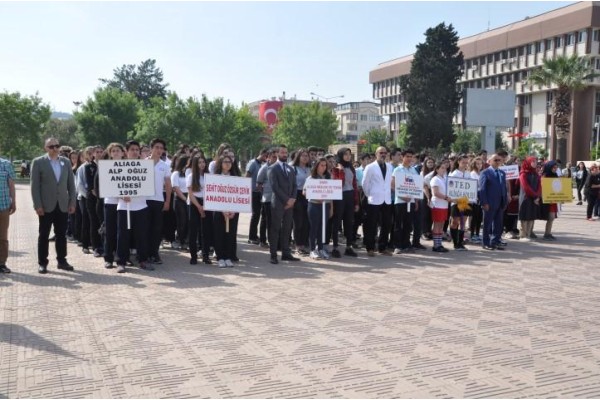 19 MAYIS COŞKUYLA KUTLANDI