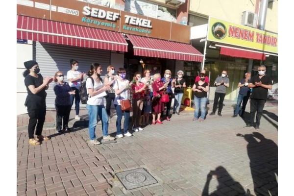 KADINLAR İŞLENEN CİNAYETLERE SESSİZ KALMADI