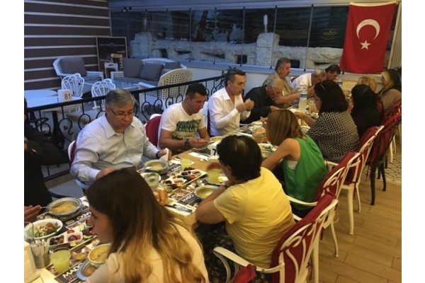 CHP ŞEHİT AİLELERİNİ AĞIRLADI