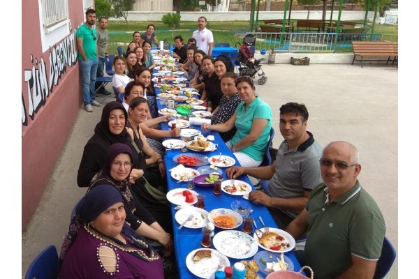 HELVACI ORTAOKULU’NDAN KAHVALTI ETKİNLİĞİ