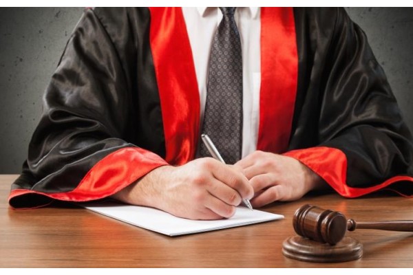 Hakim ve savcıların görev yerleri değişti