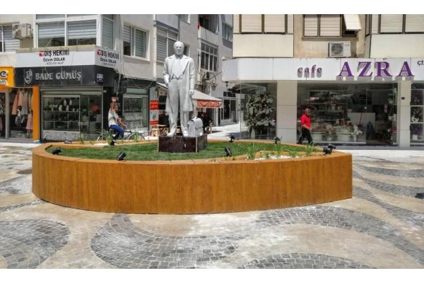 YENİLENEN SEVGİ YOLU VE UĞUR MUMCU HEYKELİ AÇILIYOR