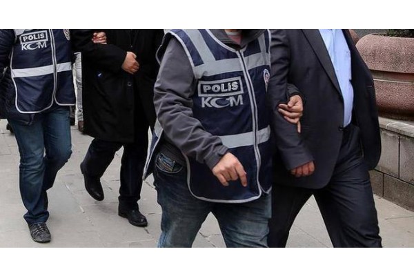 İZMİR'DE FETÖ OPERASYONU