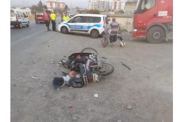 MOTOSİKLET KAZASI: 1 YARALI