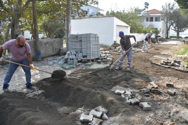 BOZULAN YOLLAR ONARILIYOR