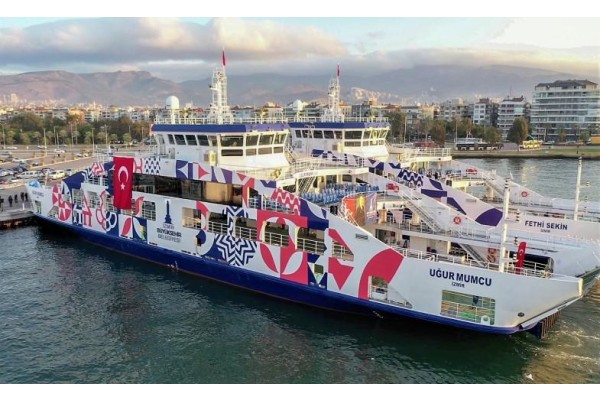 DENİZ ULAŞIMI TRAFİK YÜKÜNÜ FERAHLATIYOR