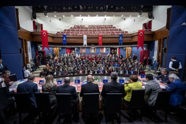 TÜRKİYE’NİN MUHTARLARI İZMİR’DE BULUŞUYOR