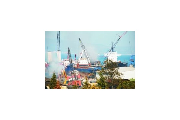 Gemi Söküm'de bir haftada ikinci yangın