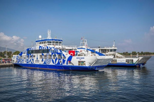İZDENİZ’DE YENİ DÜZEN FERİBOT KULLANIMINI ARTIRDI