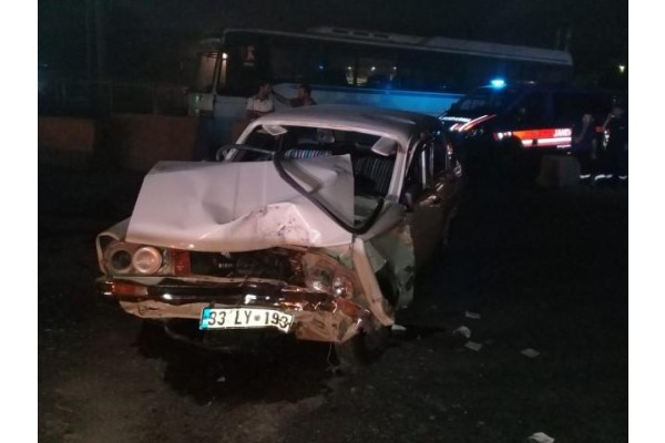 TIR İLE OTOMOBİL ÇARPIŞTI: 1 YARALI