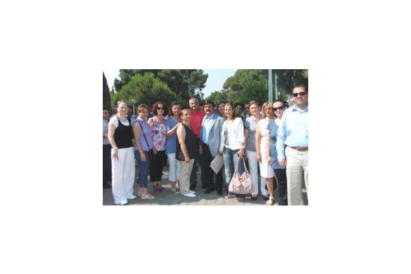 CHP'nin İzmir vekilleri mazbatalarını aldı