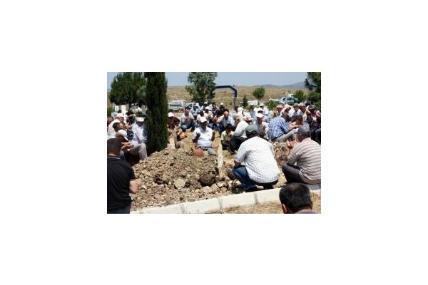 Namaz kıldırırken kalbine yenildi