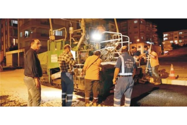 ATATÜRK CADDESİ  YENİ ÇEHRESİNE KAVUŞUYOR