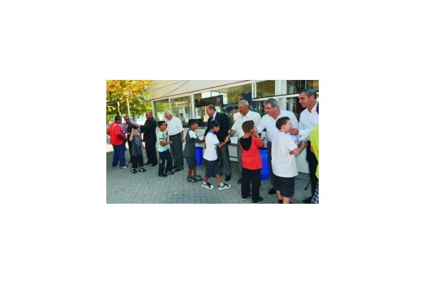 ALİAĞA BAYRAMLAŞTI