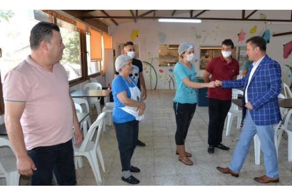 HER GÜN 2 BİN 100 KİŞİYE SICAK YEMEK