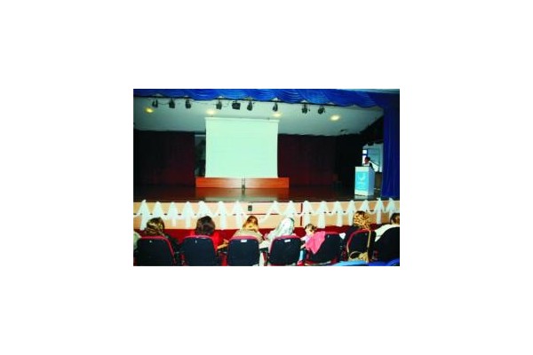 DİYABET SEMİNERİNE İLGİ AZ OLDU