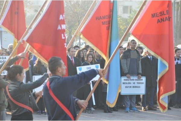 ÖĞRETMENLERE İKİ GÜN KUTLAMA