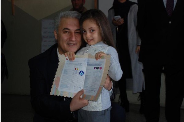 DERSE, KARNE DAĞITTI