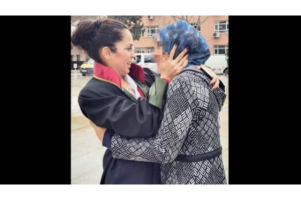 A.A: KAPIYI KİLİTLEYİP, ZORLA İLİŞKİYE GİRDİLER