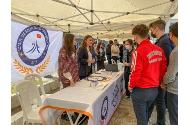 ÜNİVERSİTE TANITIM FUARI GERÇEKLEŞTİRİLDİ
