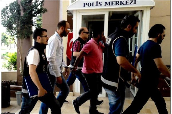 ALİAĞA’DA İNSAN KAÇAKÇIKLARINA OPERASYON