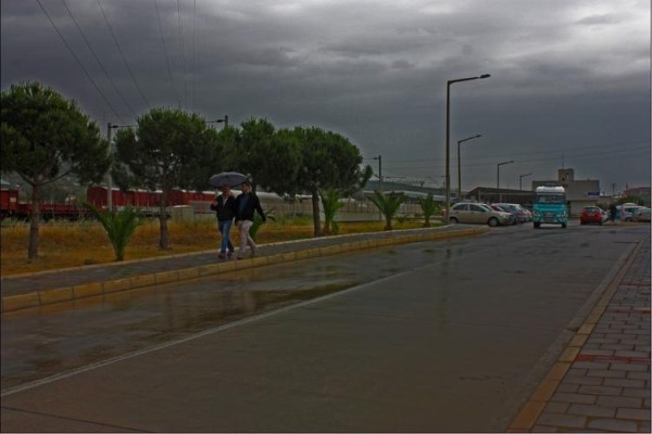 İZBAN'A KARANLIK YOLCULUK