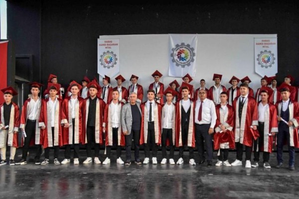 HABAŞ’ta mezuniyet coşkusu