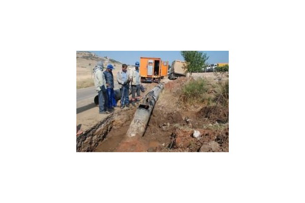 KAMYON BORUYA ÇIKTI, ALİAĞA SUSUZ KALDI